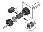 ゴムブッシュのスリット部を広げ電線に通し、Wシールを装着する。